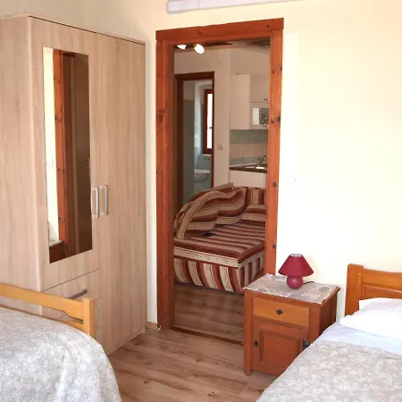 52 Apartman *